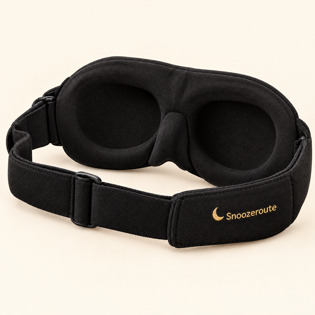 Contoured 3D eye mask with deep eye cups